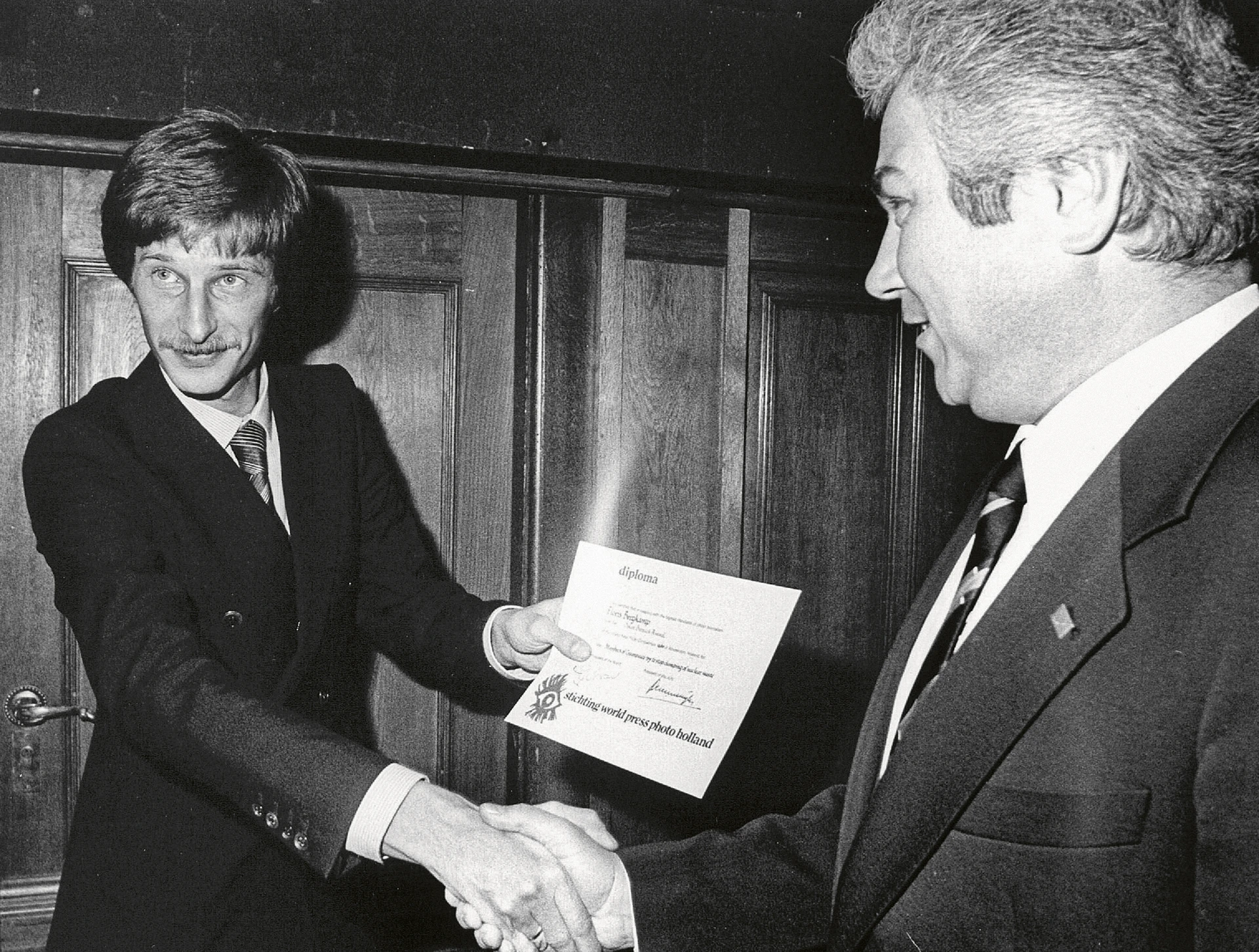 弗洛里斯·伯格坎普获颁徕卡奥斯卡·巴纳克摄影奖的黑白照片