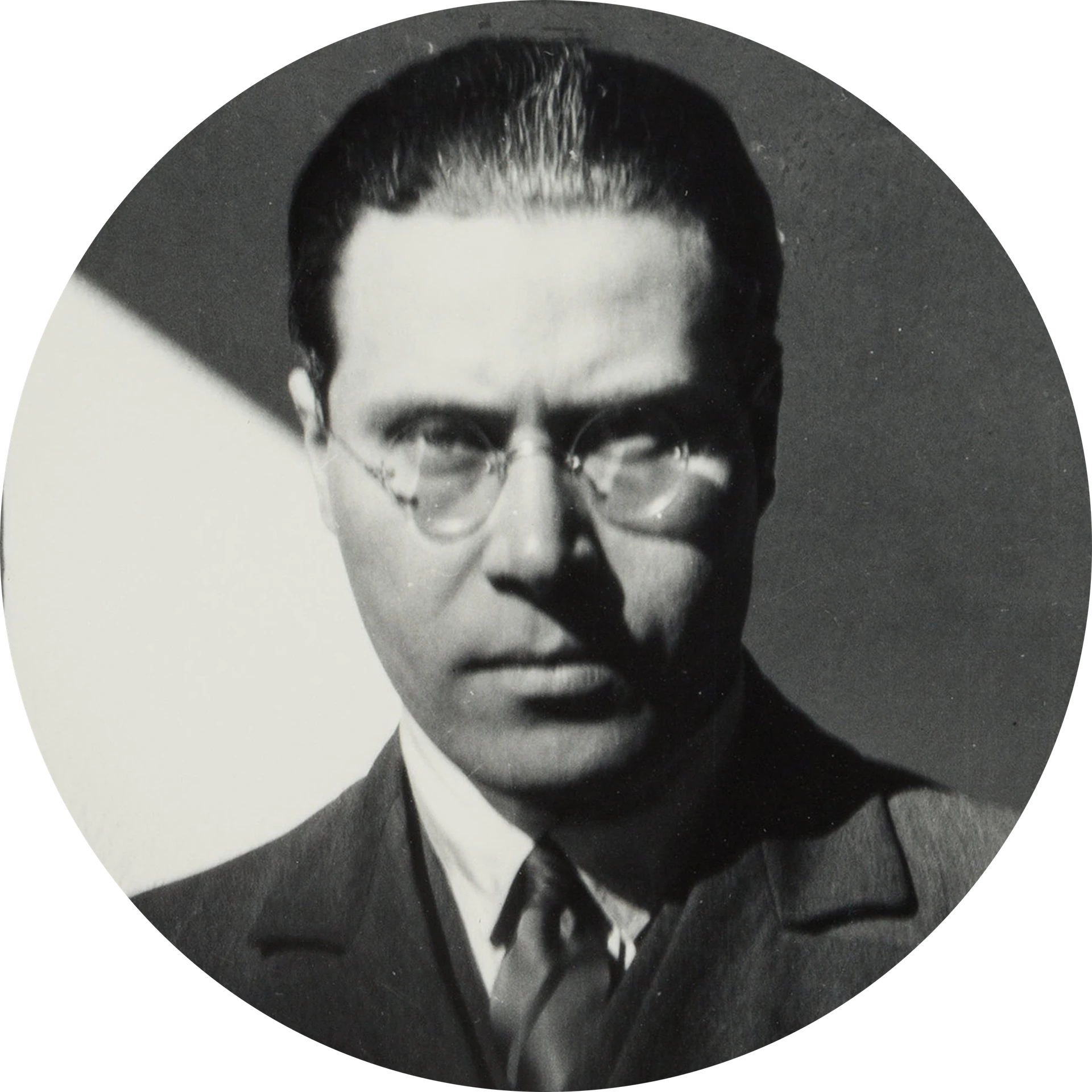 拉斯洛·莫霍利-納吉（László Moholy-Nagy）的黑白肖像